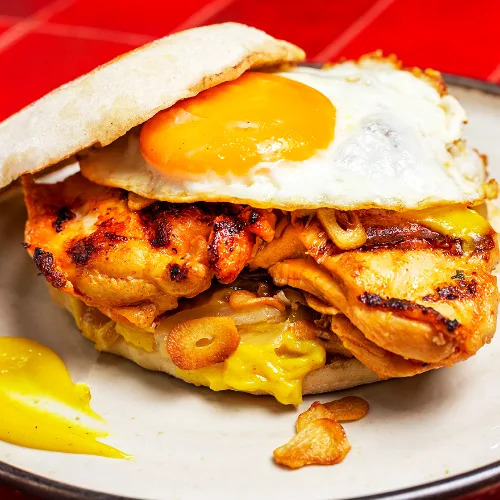 BiFranga do Chick'n Esperto — sanduíche dupla com ovo